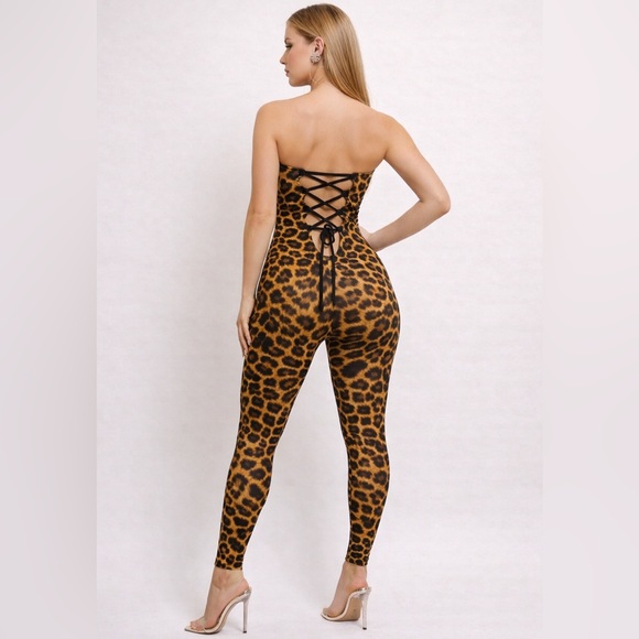Leopard Print Jumpsuit - Picture 2 of 6
